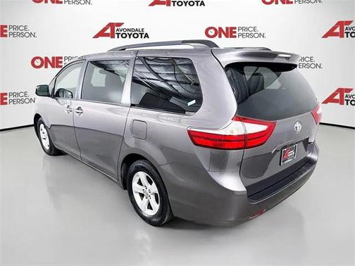 2017 Toyota Sienna LE