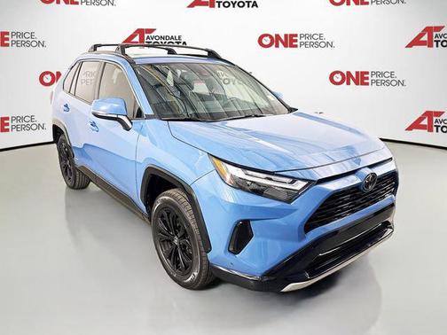 2025 Toyota RAV4 Hybrid SE