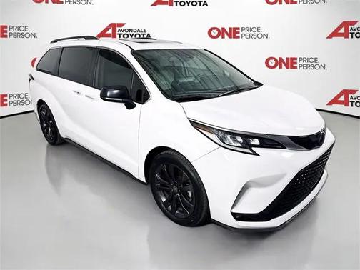 2022 Toyota Sienna XSE 7 Passenger