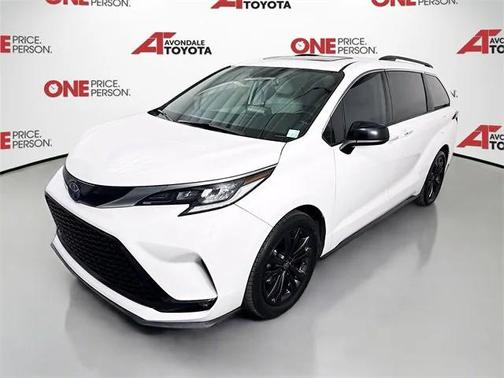 2022 Toyota Sienna XSE 7 Passenger