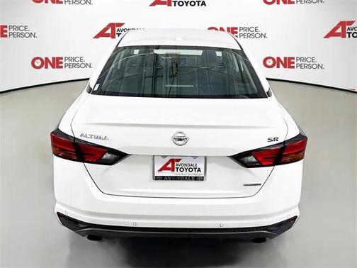 2022 Nissan Altima SR VC-Turbo FWD