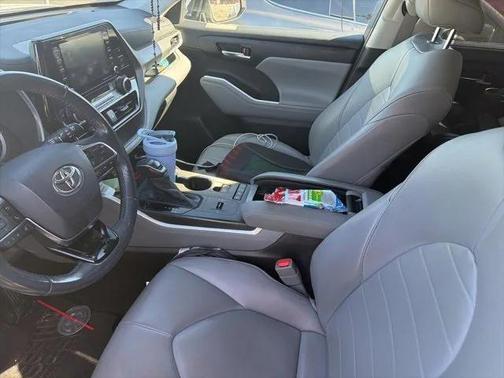 2021 Toyota Highlander Hybrid XLE