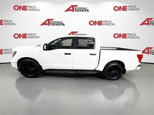 2023 Nissan Titan SV