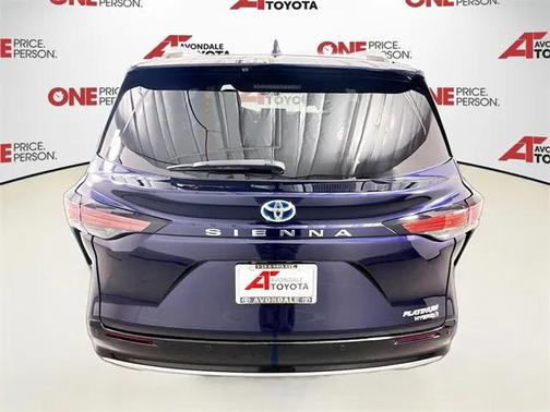 2023 Toyota Sienna Platinum 7 Passenger