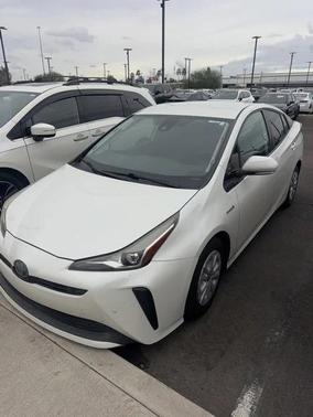 2019 Toyota Prius LE