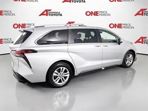 2021 Toyota Sienna Limited 7-Passenger