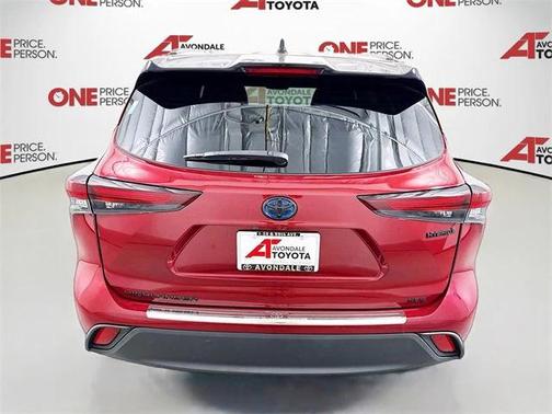 2024 Toyota Highlander Hybrid XLE
