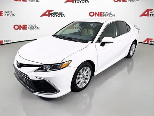 Ice 2023 Toyota Camry LE