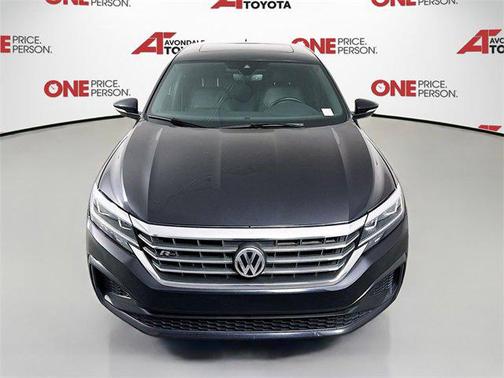2022 Volkswagen Passat 2.0T R-Line