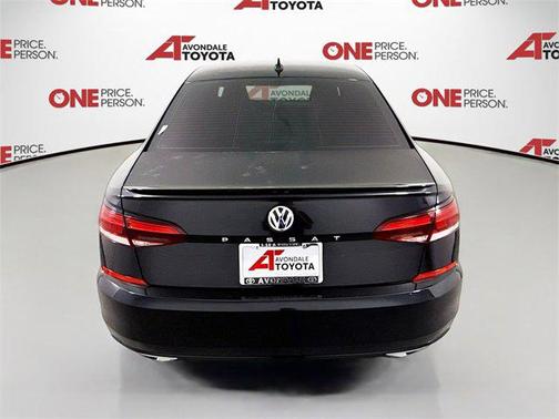 2022 Volkswagen Passat 2.0T R-Line