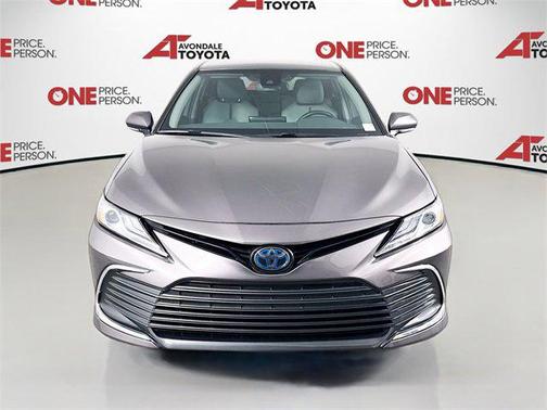 2022 Toyota Camry Hybrid XLE