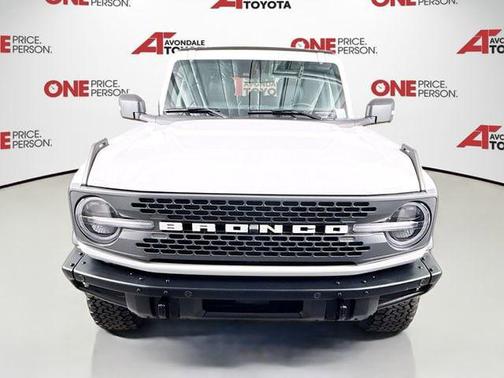 Oxford White 2024 Ford Bronco Badlands