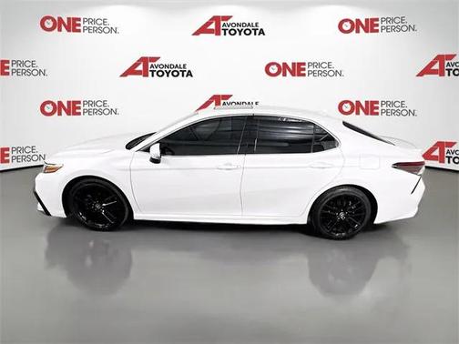 2024 Toyota Camry Hybrid SE