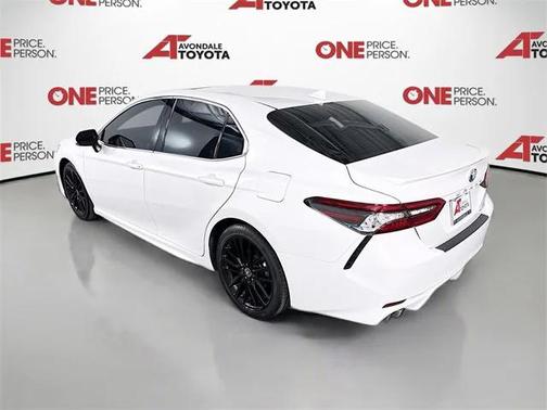 2024 Toyota Camry Hybrid SE