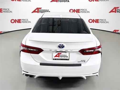 2024 Toyota Camry Hybrid SE
