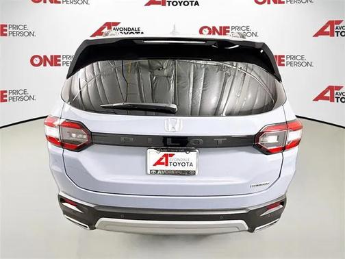 2025 Honda Pilot Touring 8-Passenger