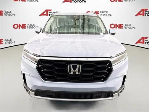 2025 Honda Pilot Touring 8-Passenger