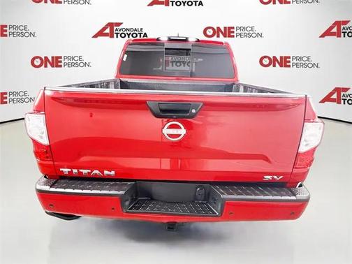 2023 Nissan Titan SV