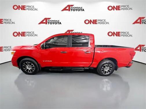 2023 Nissan Titan SV