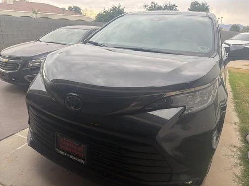 2024 Toyota Sienna Woodland Edition