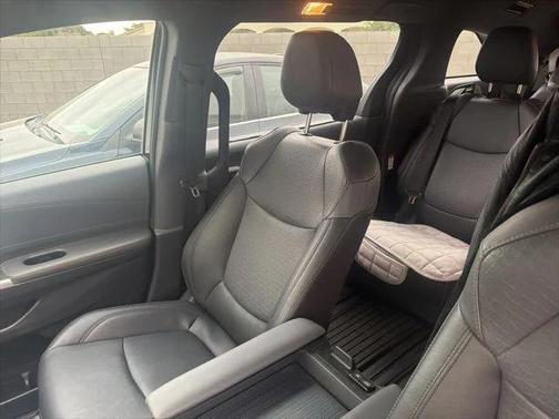 2024 Toyota Sienna Woodland Edition