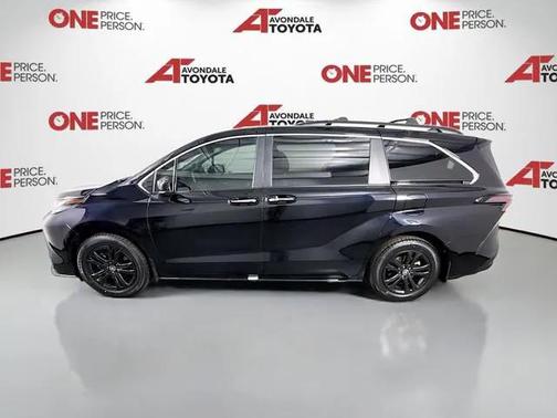 2024 Toyota Sienna Woodland Edition