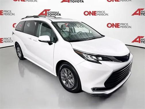 2023 Toyota Sienna XLE