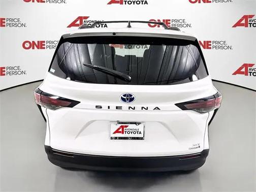 2023 Toyota Sienna XLE