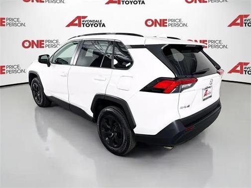 2020 Toyota RAV4 LE