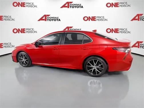 2022 Toyota Camry SE