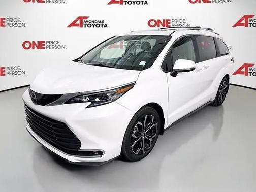 2025 Toyota Sienna Platinum