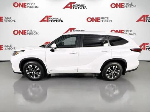 2025 Toyota Highlander Hybrid XLE