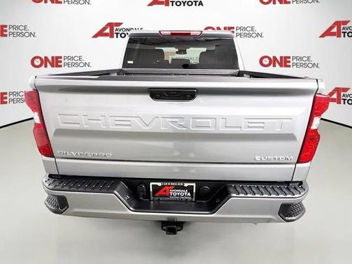 2025 Chevrolet Silverado 1500 Custom