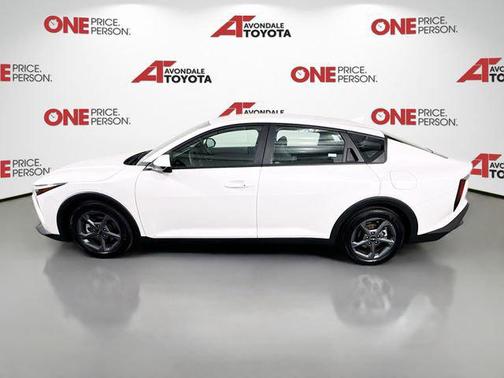 Snow White Pearl 2025 Kia K4 LXS