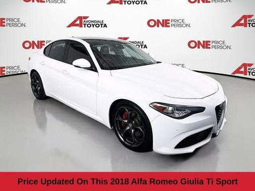 Alfa White 2018 Alfa Romeo Giulia Ti Sport