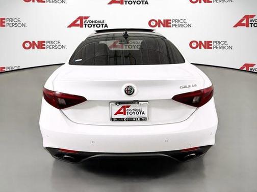 Alfa White 2018 Alfa Romeo Giulia Ti Sport