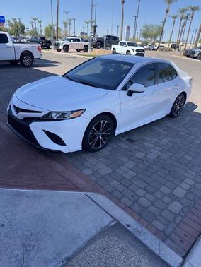 2020 Toyota Camry SE