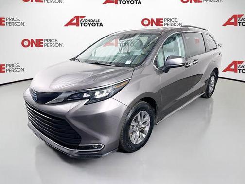 Predawn Gray Mica 2024 Toyota Sienna XLE