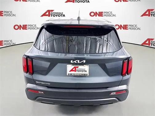 2023 Kia Sorento LX