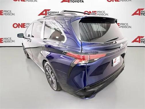 2021 Toyota Sienna XSE 7 Passenger