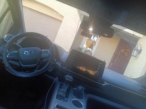 2021 Toyota Sienna XSE 7 Passenger