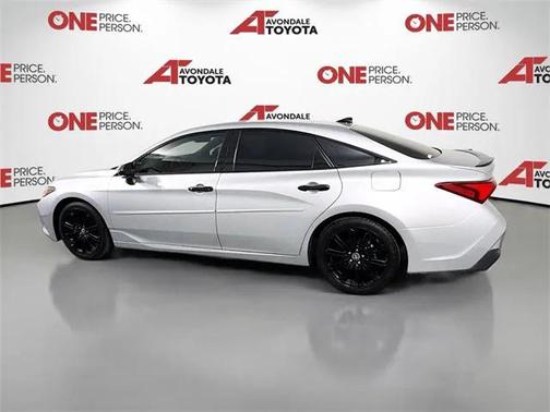 2022 Toyota Avalon Hybrid XSE