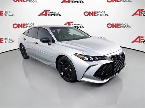2022 Toyota Avalon Hybrid XSE