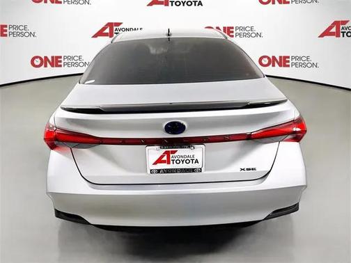 2022 Toyota Avalon Hybrid XSE