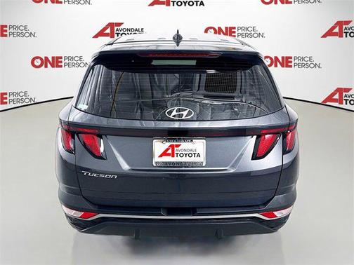 2022 Hyundai TUCSON SE