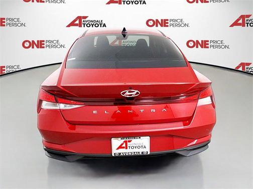 2023 Hyundai ELANTRA SEL