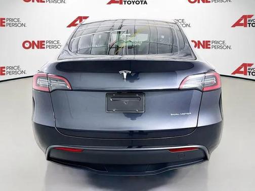 2024 Tesla Model Y Long Range Dual Motor All-Wheel Drive