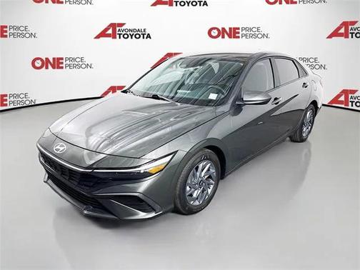 2024 Hyundai ELANTRA SEL