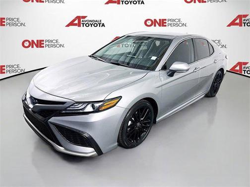 2024 Toyota Camry Hybrid SE