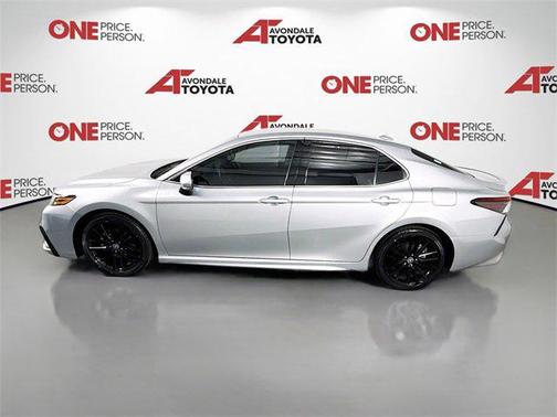 2024 Toyota Camry Hybrid SE